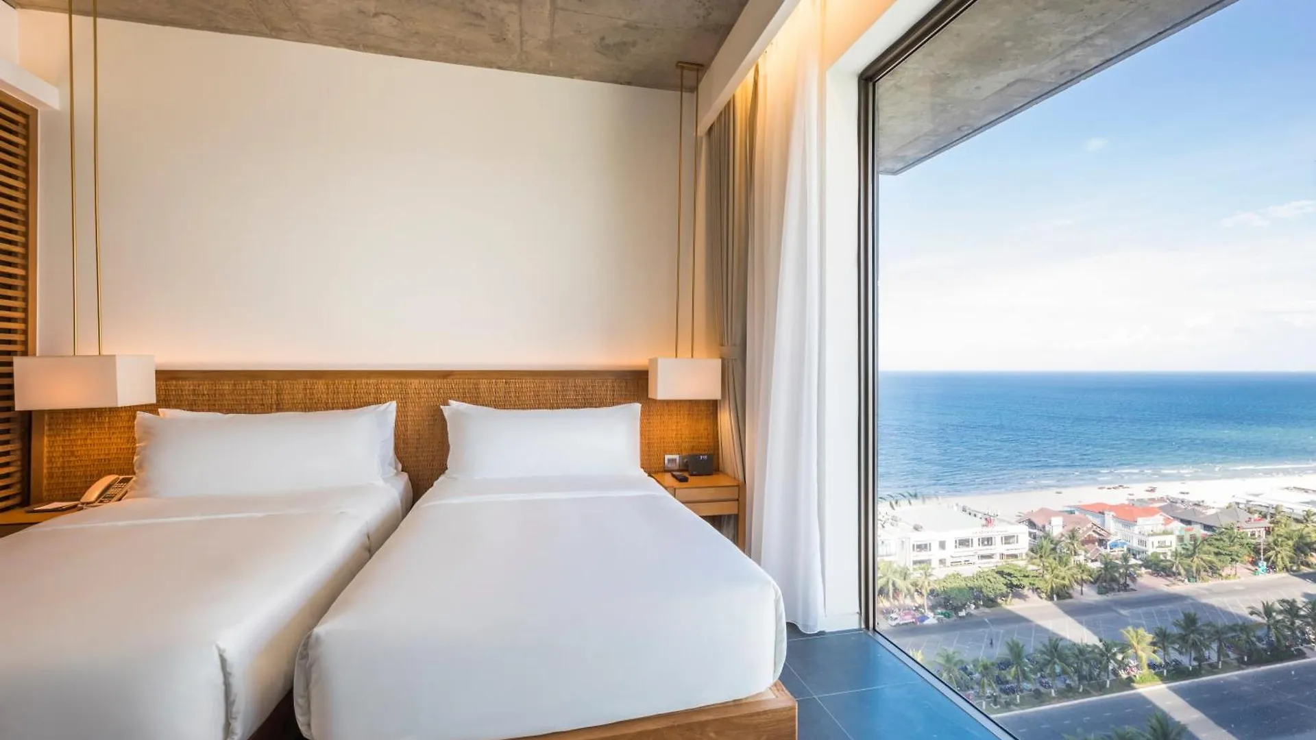 Chicland Boutique Danang Beach Hotel  Đà Nẵng